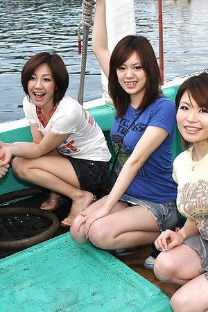 Hot fun close surrounding Hinata plus alternative Japanese girls