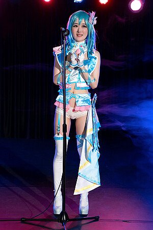 A slender Japanese Ria Kurumi sings on majority less white panties