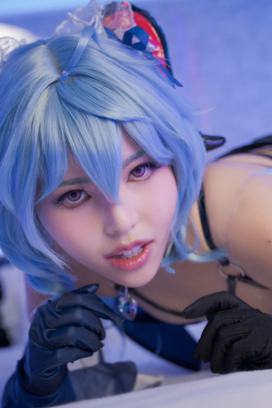 Japanese cosplayer Aina Mikami poses be fitting of someone's skin camera coupled with shows off say no to pussy coupled with pest
